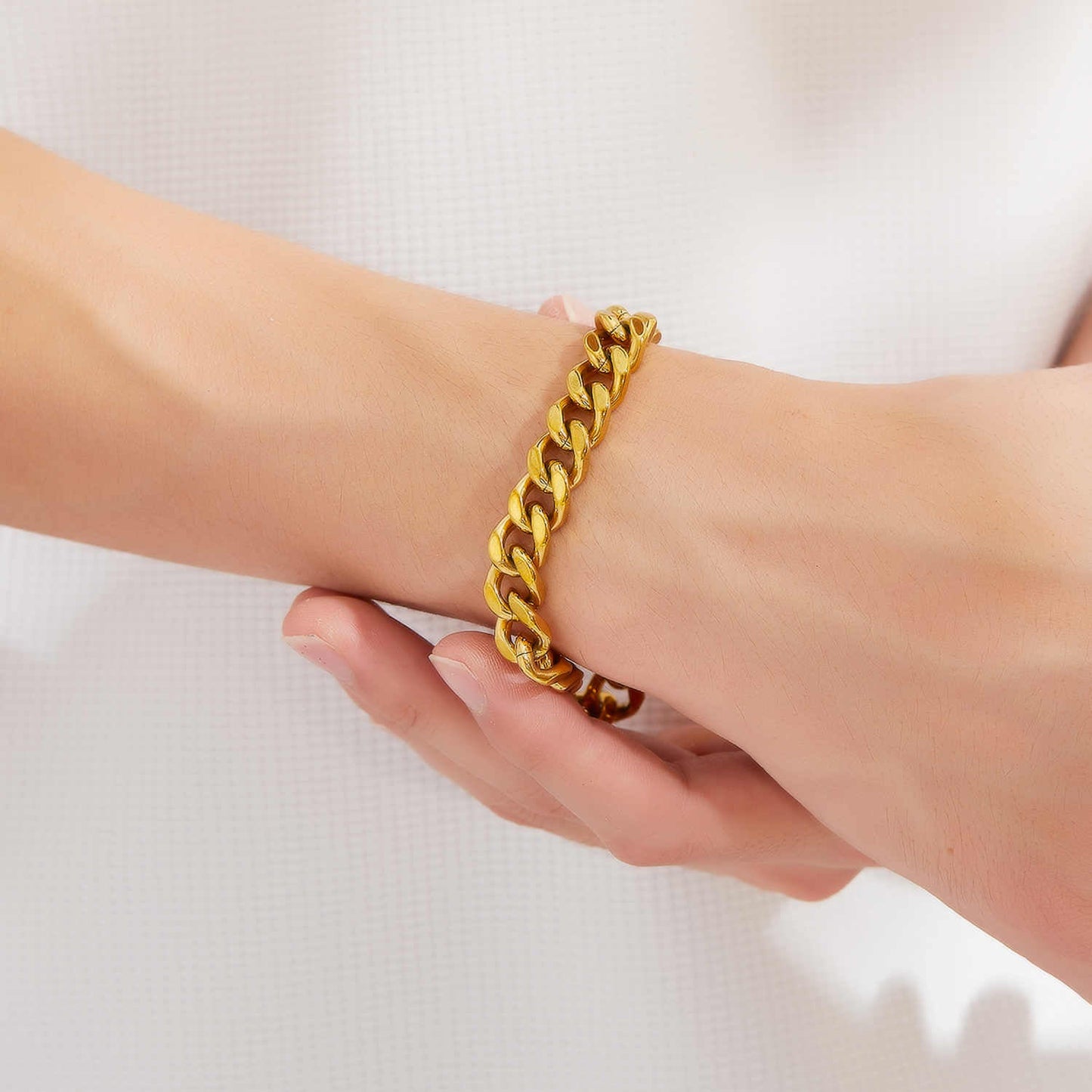 Unik Men's Stainless Steel 18K Gold Plated Creative Fashion Bracelet