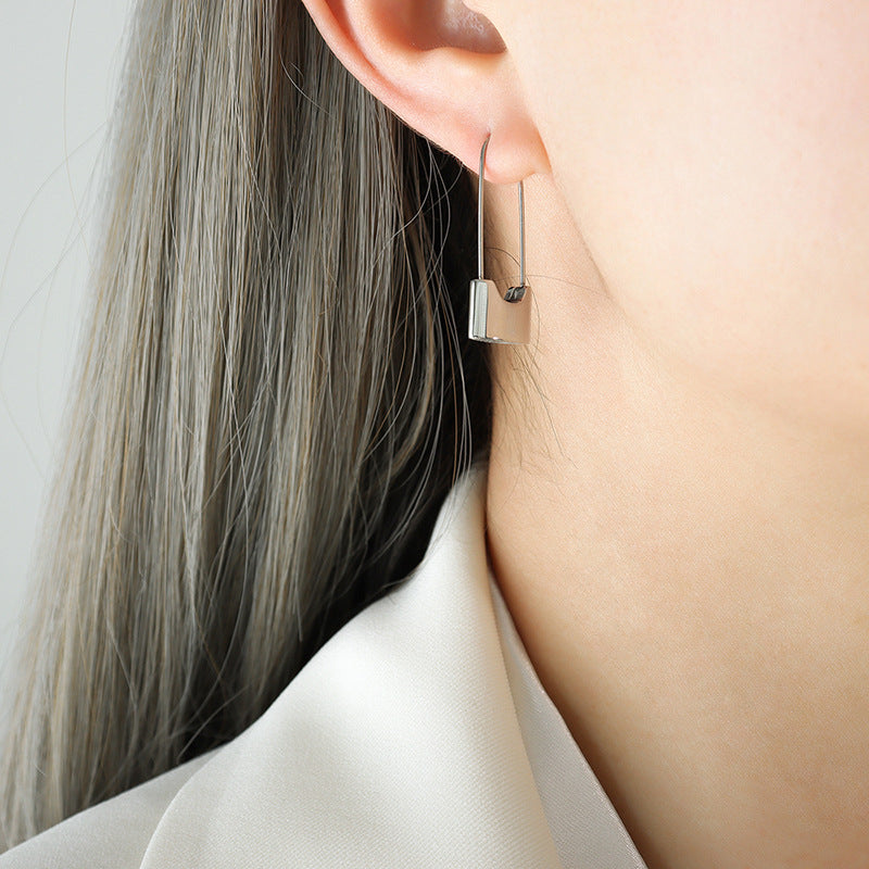 Unik Lock earrings made of titanium steel