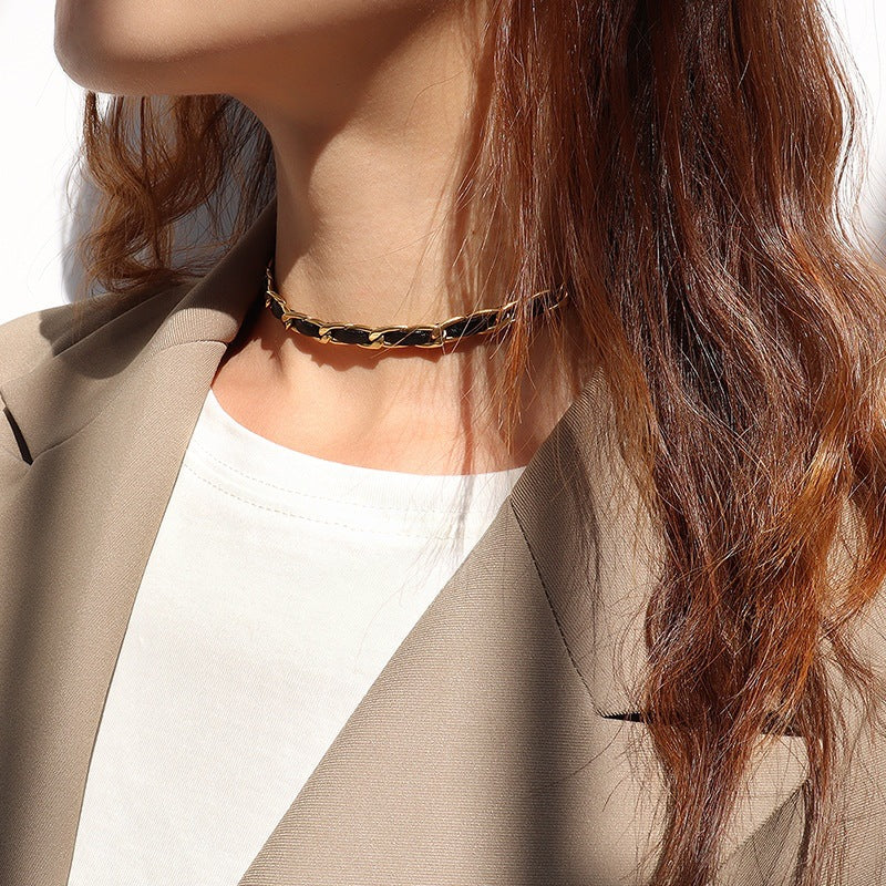 Unik Leather rope ring chain collar bone titanium steel plated 18K necklace