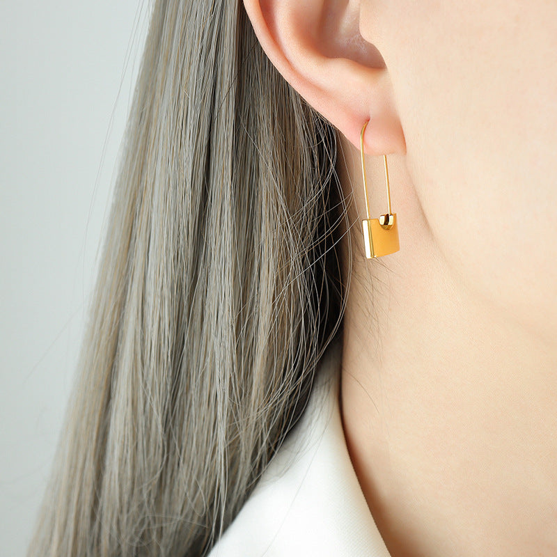 Unik Lock earrings made of titanium steel