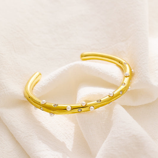 Unik Stainless steel plated 18K gold pearl C bracelet